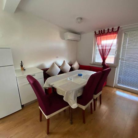 Renic Apartments Nin Esterno foto