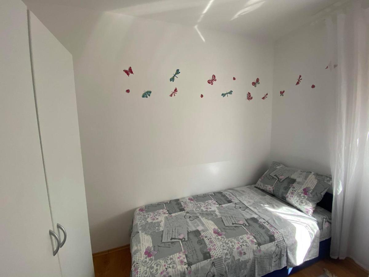 Renic Apartments Nin Esterno foto