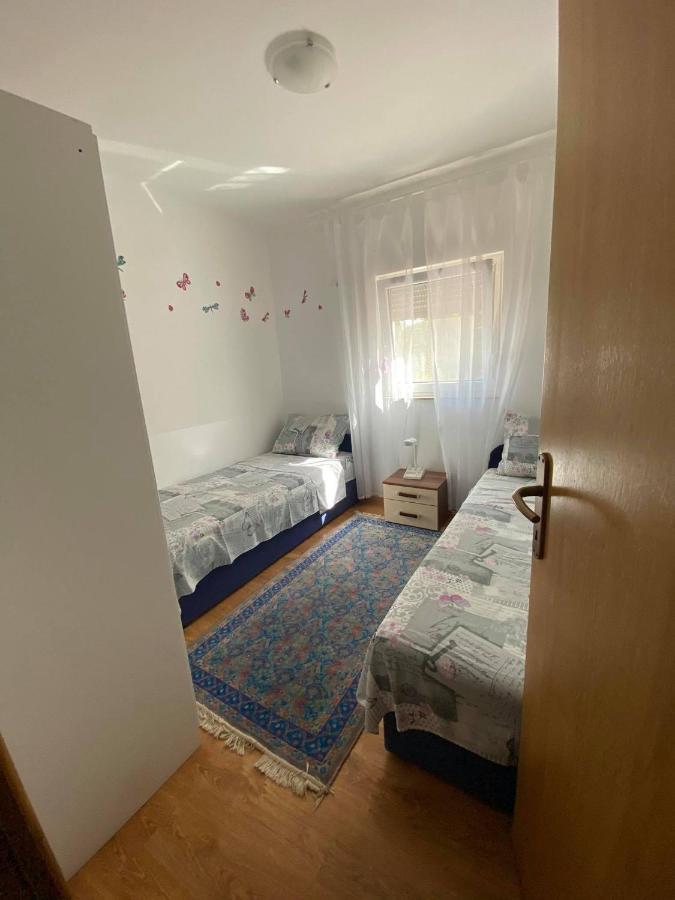 Renic Apartments Nin Esterno foto