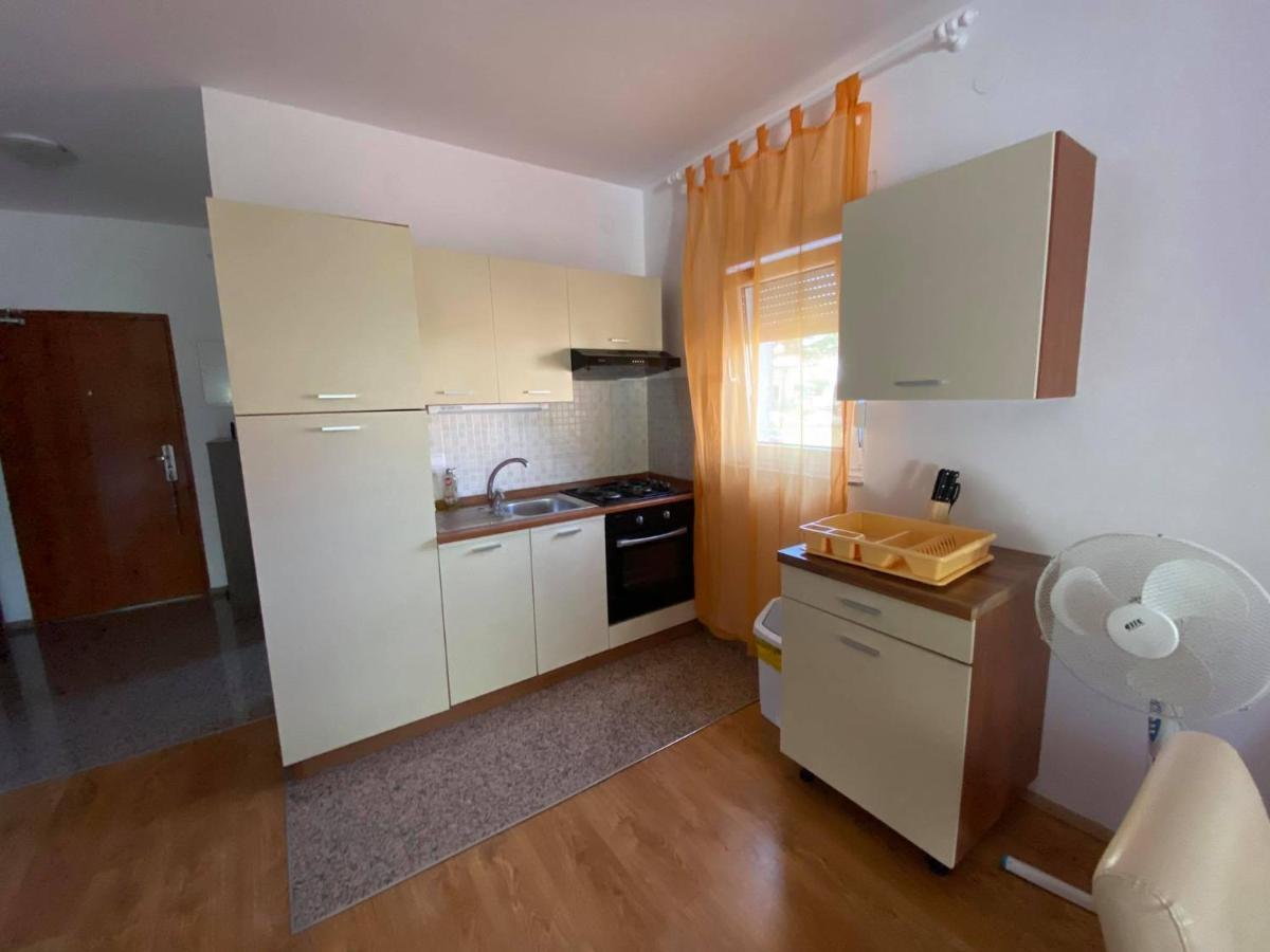 Renic Apartments Nin Esterno foto