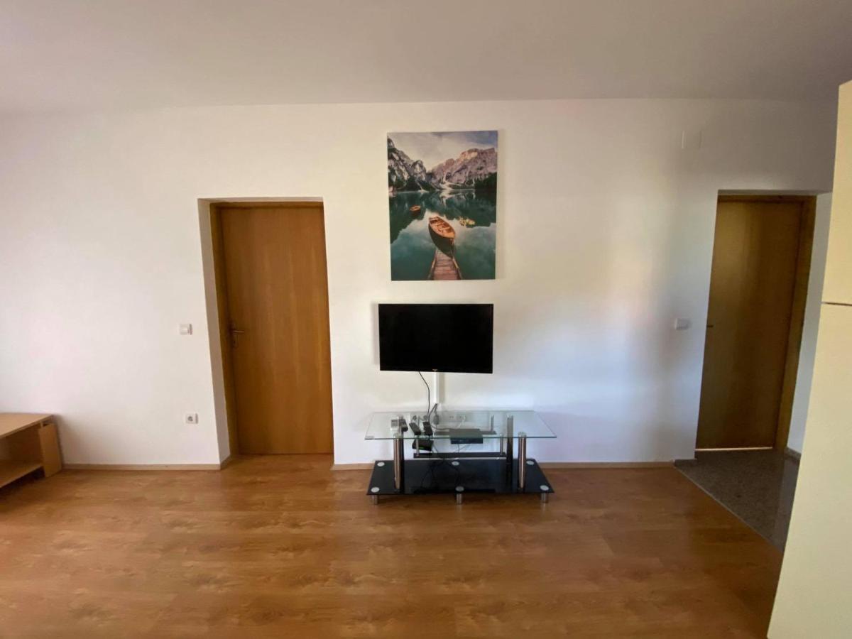 Renic Apartments Nin Esterno foto