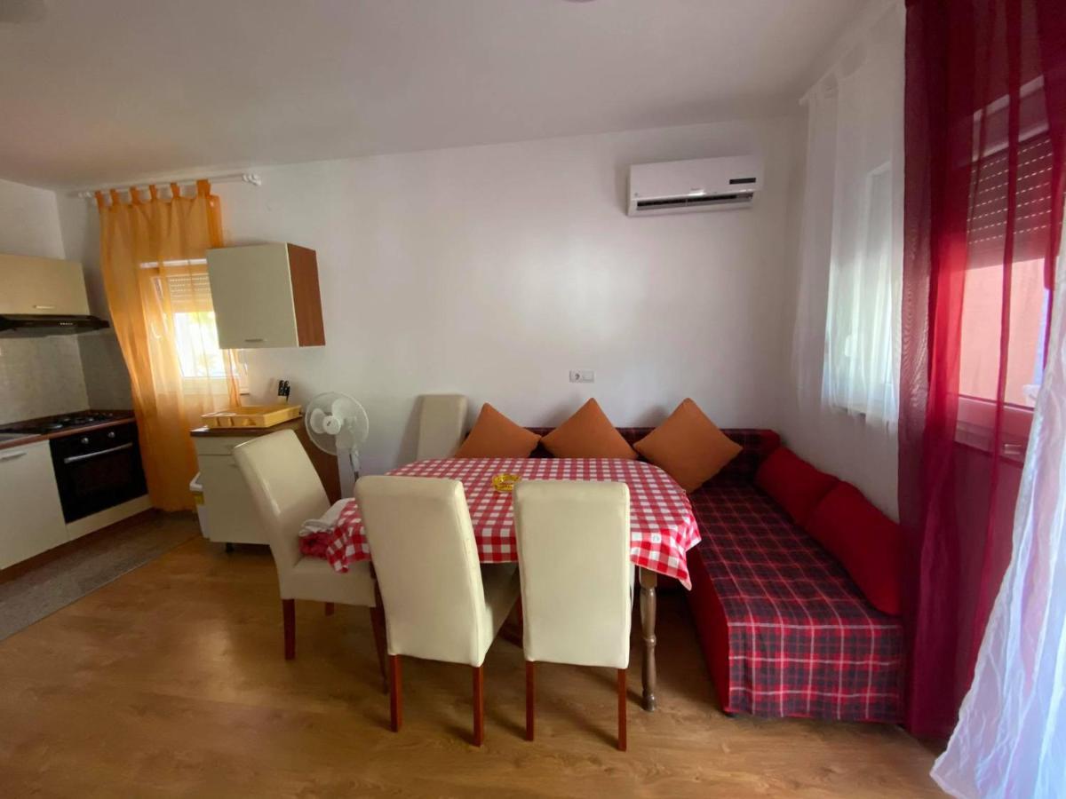 Renic Apartments Nin Esterno foto