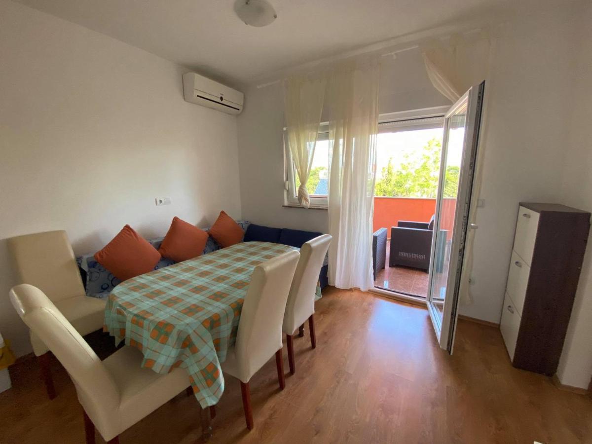 Renic Apartments Nin Esterno foto