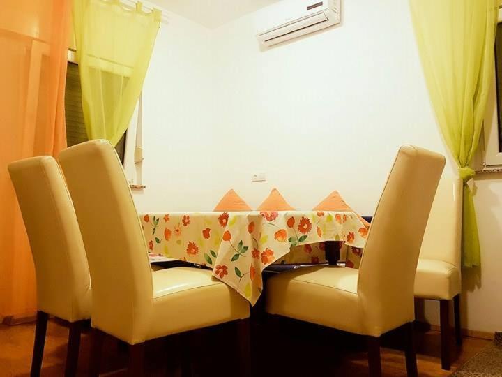 Renic Apartments Nin Esterno foto