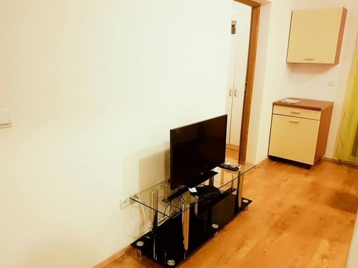 Renic Apartments Nin Esterno foto