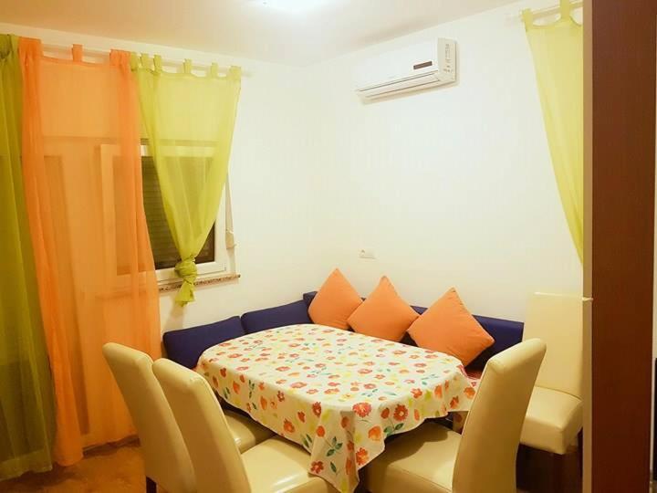 Renic Apartments Nin Esterno foto