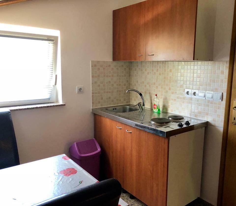 Renic Apartments Nin Esterno foto